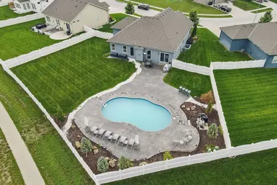 Image de Sweet Escape Farmhouse with Pool and Movie Room