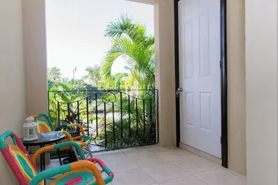 Image de Star Tree- 2 Bedroom Condo 10 mins to New Kingston