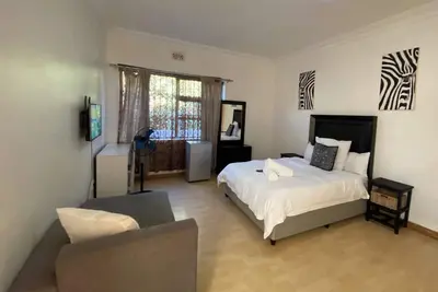 Image de Family-Friendly Retreat located in Parow North