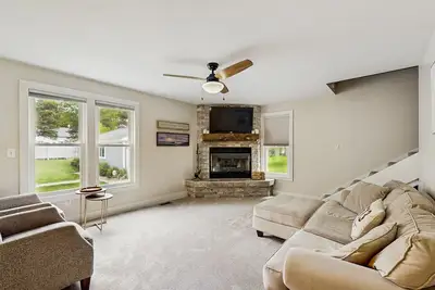 Image de Arcadia Retreat w/ private hot tub, gas grill, fire pit, near beach, Dogs- Yes!