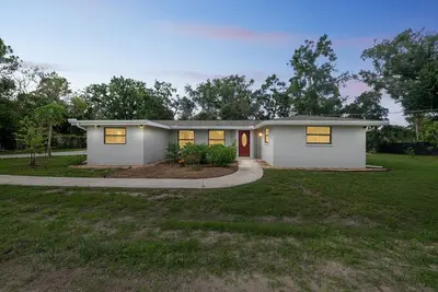 Image de New! Elwood Park Gem: Spacious 3br | Prime Location