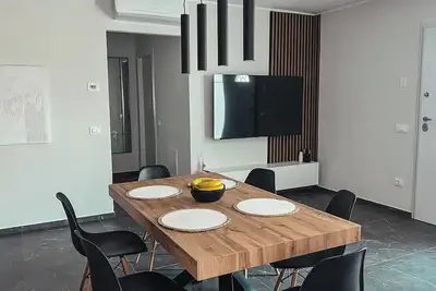 Image de Modern 2br 2ba Apt • Sleeps 6 • Free Parking