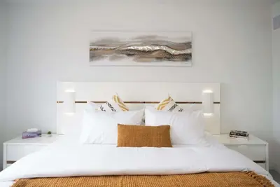 Image de Niagara's New Comfort: Wine, Golf and Falls nearby