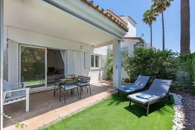 Semi-detached Chalet by the Sea