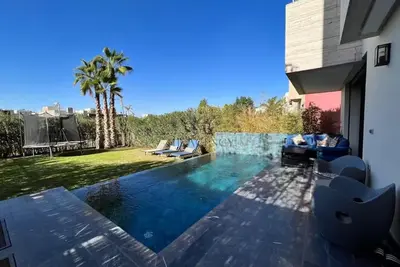 Image de Villa de Luxe dans le Golf Argan resort – Confort et Services Premium