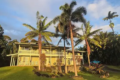 Image de Big Island Luxury - New 4 bed 4 bath - 3000+ square feet. Pool Table & Sauna.