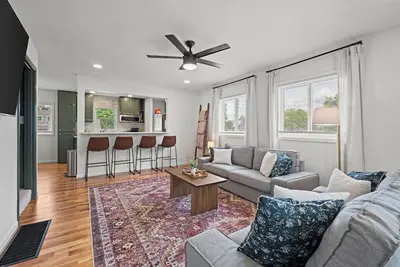 Charming 4-bedroom house in Grandview