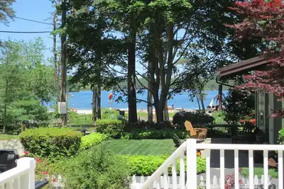 Image de Entire House on Peters Pond - Short walk to Private Beach