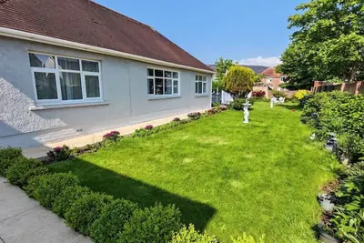Image de Step Free Bungalow/Close To The Beach