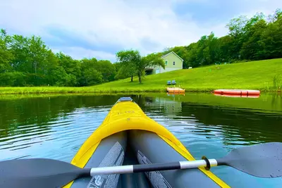 Image de 20 Acre Luxe Family Getaway with Hot Tub, Game Room