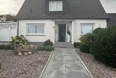 Image de Vacation home \"Achterhus\" with lots of space incl. home office. Near Lübeck & Baltic Sea