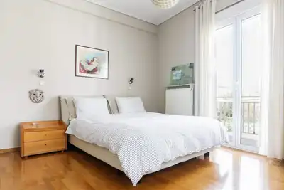 Image de #Ah07 Top floor 2-bedroom flat near Kallimarmaro