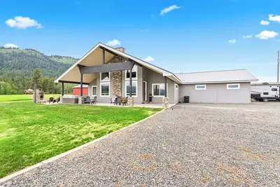 Image de Little Pine Lodge - Hot tub, Views, Pool table & Family fun!