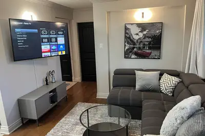 Image de Cozy corner off Whyte Avenue