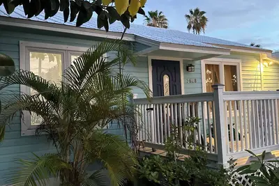 Image de Charming 1-bedroom/Sleeps 5/kitchenette in the Heart of Key West-, shared pool