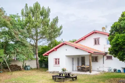 Image de Maison basque familiale à Biscarosse-Plage à 500m de la plage