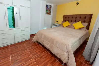 Image de Centrally located 3-bedroom apartment.