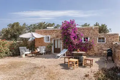Image de Casita de campagne 'Vicent' avec terrasse et jardin privés