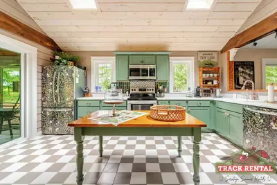 Image de Camp Ellwin - Galway Lake Retreat