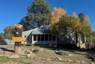 Image de Ruidoso's Puttington Bear Cabin on the Golf Course
