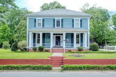 Image de Ashford Inn - Spacious 5-bedroom historic house in Clinton