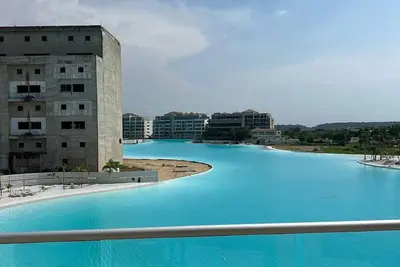 Image de Luxury apartment in front of the largest artificial beach in latioamerica