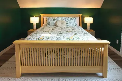 Image de The Nature Loft: New 2-Br apartment in Troy with green space + patio