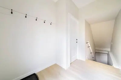 Image de Sweet Tropical Bsmt suite ~ King Bed | Wifi • parking