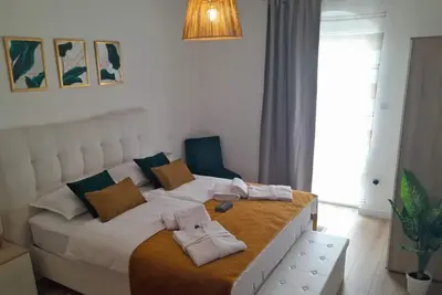 Image de Appartement de deux chambres avec la terrasse et la vue sur le mer Kali, Ugljan (A-24654-a)