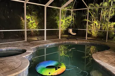 Image de New 3-bedroom Wares Creek Cottage with heated hot tub + pool and Ac, WiFi