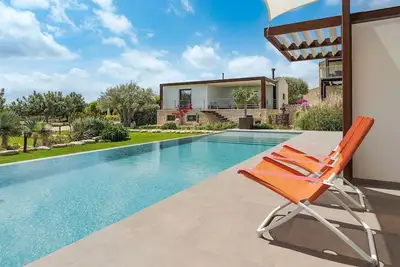 Image de Villa à Rosolini avec 6 chambres à coucher, 12 couchages