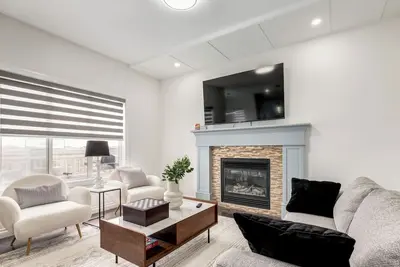 Image de Chic 9-Bed Oasis Jacuzzi • Ac • Bbq • Fireplace