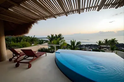 Image de Luxurious Beachfront Penthouse