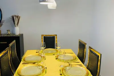 Image de The Penthouse Essentials