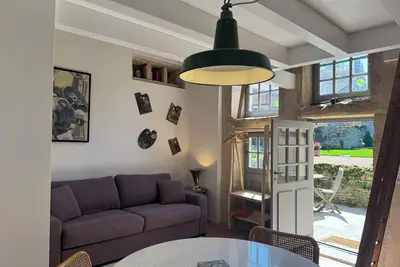 Image de L'Atelier de la Tour Chapaize! Vue Imprenable sur l'Eglise