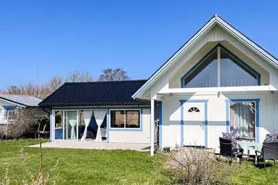 Image de Charmant cottage avec jardin à Levide