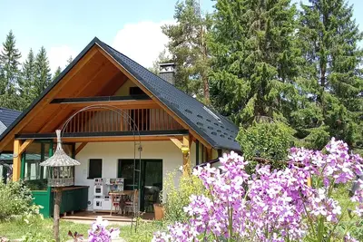 Image de Cozy Forest Retreat Perfect for Families with Kids
