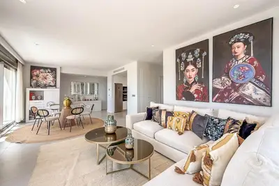 Image de Appartement luxueux avec terrasse panoramique à Estepona