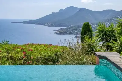Image de Magnifique Villa avec piscine privée et vue mer plein sud à Théoule-sur-Mer