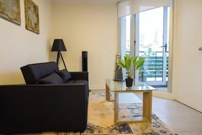 Image de Central Chic 1br Steps from Metro & Attractions