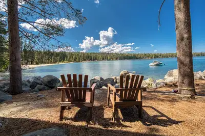 Image de Lands End at Meeks Bay by Tahoe Getaways - Pet Friendly Monthly Lease