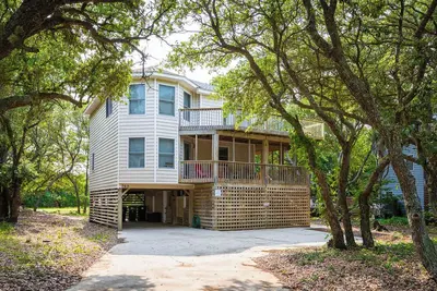 Image de Secluded Oceanside Retreat, Short Walk to Beach!