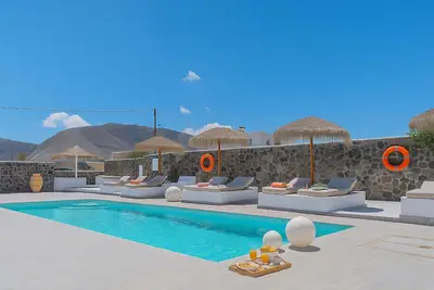 Image de Golden Sunrise Suites - Santorini Family Suite