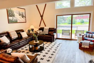 Image de Ski-in/Out Updated Townhouse near Holiday Valley with Ac in Ellicottville