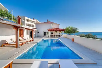Image de Seaview Villa MaToLi with a heated 50 sqm pool and 4 bedrooms, close to the town Split (10km)