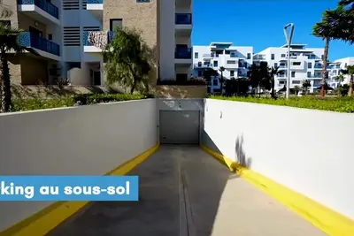 Image de Rez-de-chaussée piscine 5 min plage à pied toutes commodités sur place