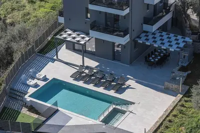 Heliodora Villa, Premium Nature Living