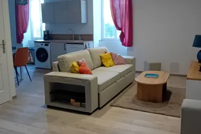 Image de Appartement neuf, plain pied dans une demeure gersoise avec vue sur les coteaux