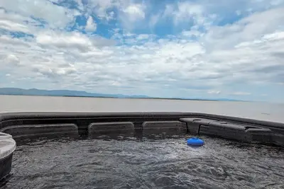 Image de Chalet #11 Bord de l'eau | Spa | Wifi | Ac