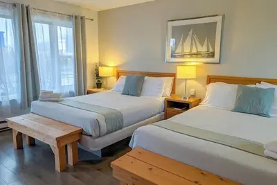 Image de Studio 4 | 2 min du Bord de l'eau | Foyer | Barbecue